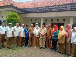 Plt. Kadisdik Kota Bekasi Kunjungi UPP Bekasi Barat Dan Resmikan Perpustakaan Masjid Daarul Faalah