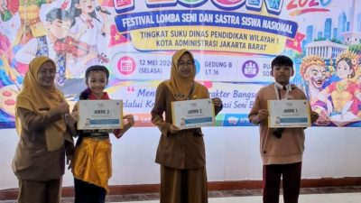 Siswa SDN Tegal Alur 08 Raih Juara 1 Lomba Mendongeng